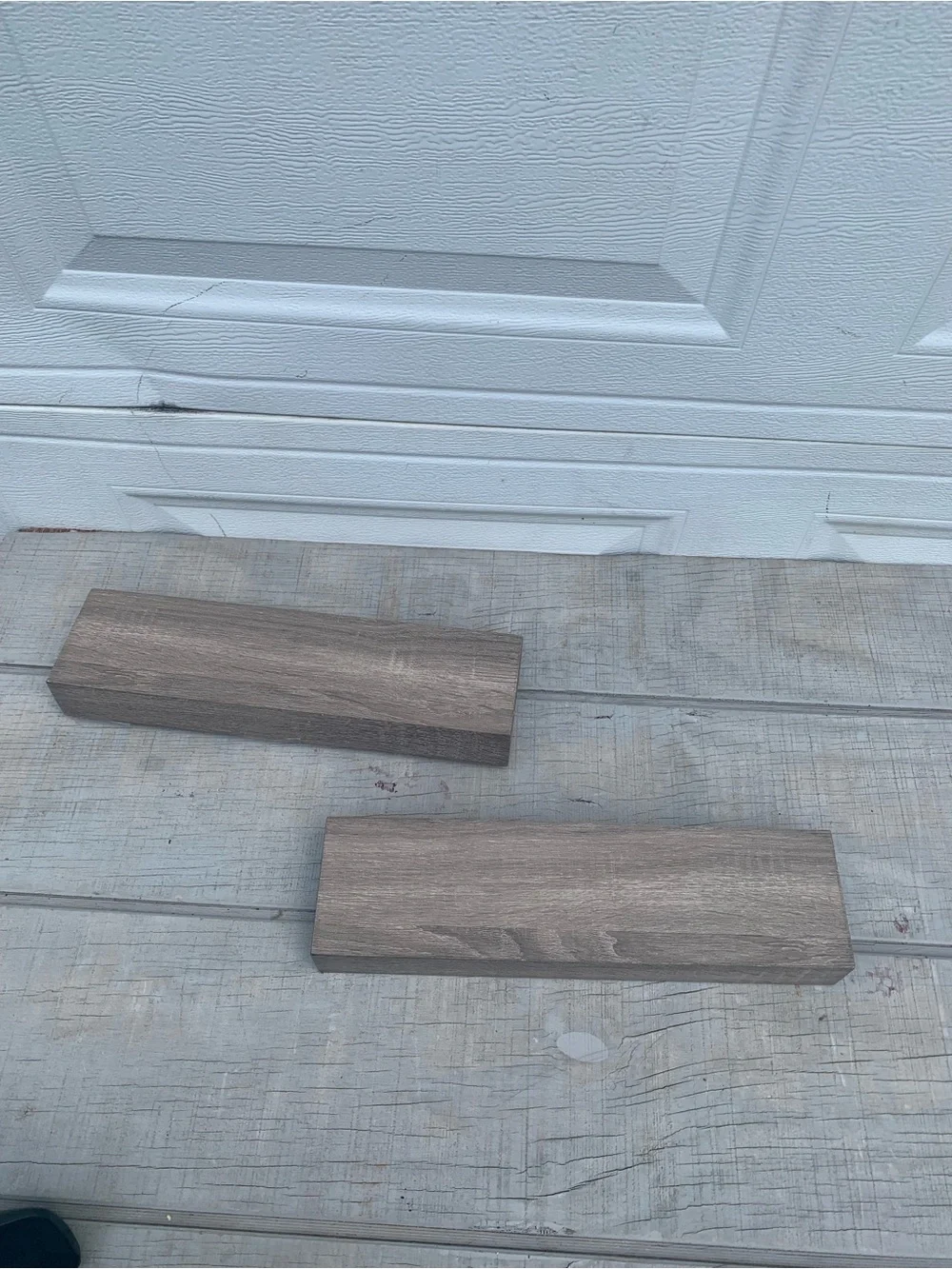 Set of 2 Wood Grain Floating Shelves